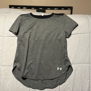 Under armor heat gear tshirt, gray, medium